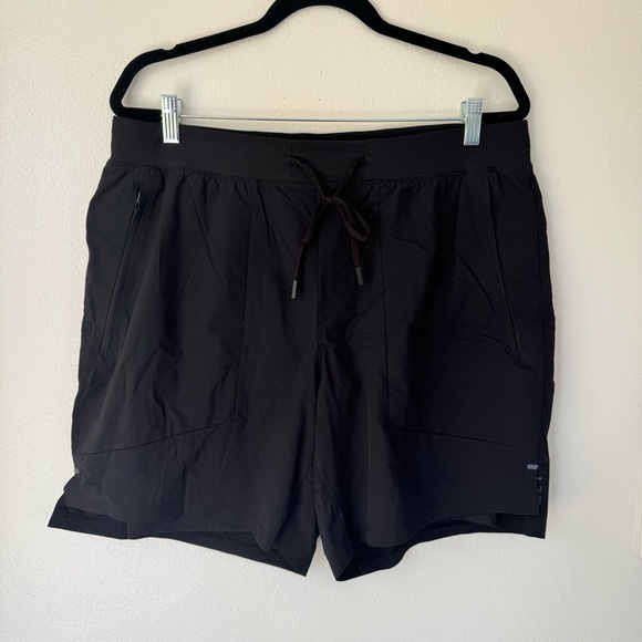 Lululemon License to Train Lined Shorts size XL - Picture 3 of 5